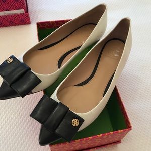 Tory Burch Black & bone-white bow flats